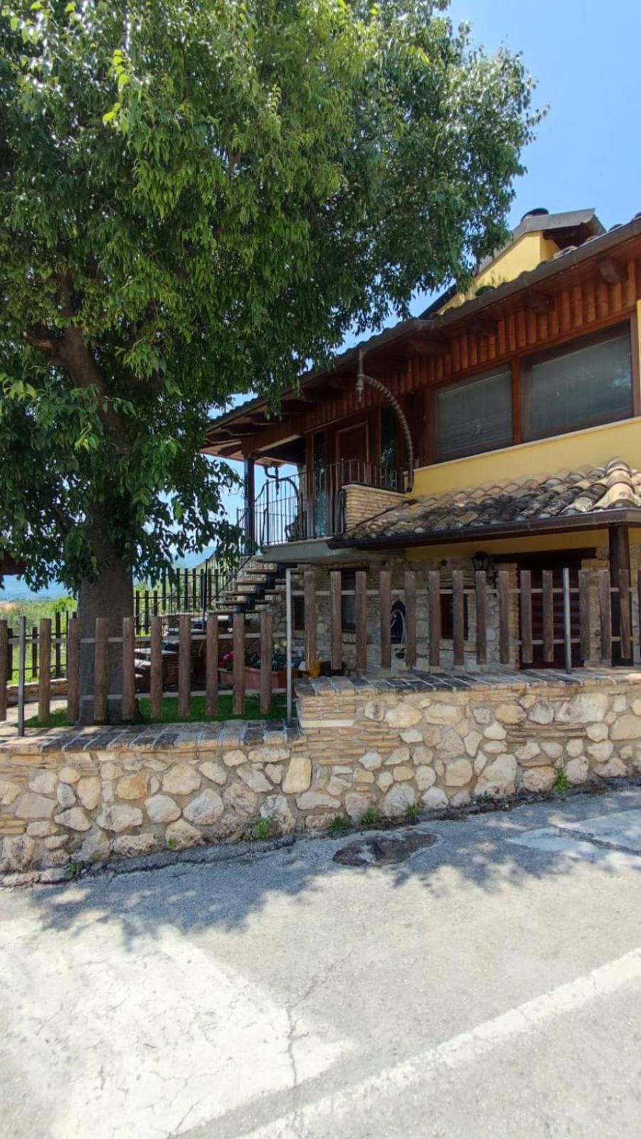 Il Bagolaro Casa Vacanze Sulmona Bagian luar foto