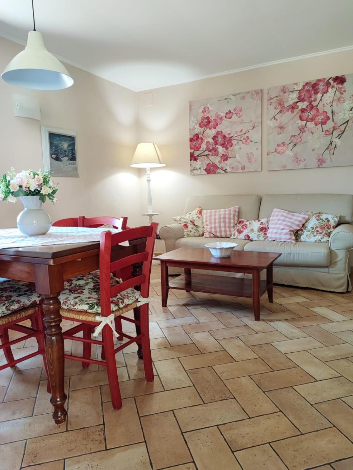 Il Bagolaro Casa Vacanze Sulmona Bagian luar foto